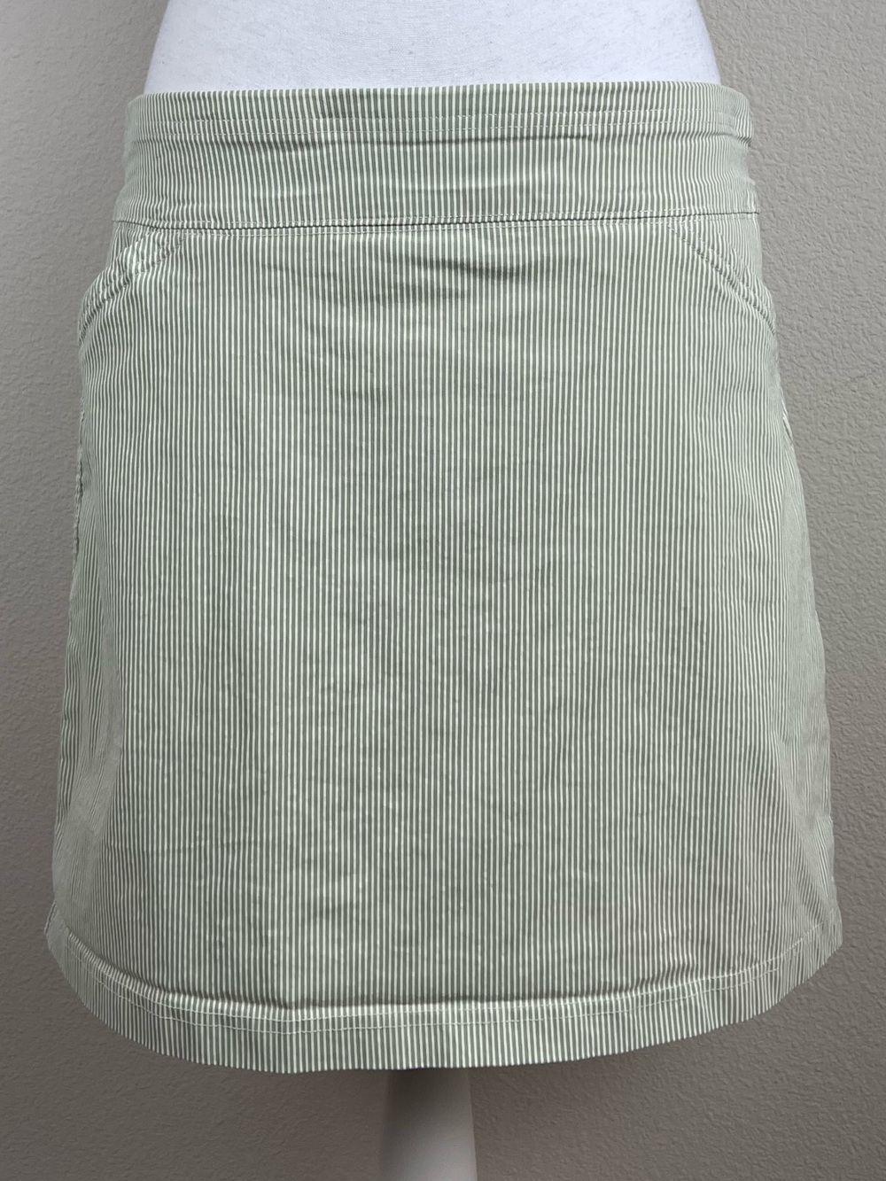 Mario Serrani Italy Striped Skort Skirt Shorts Sage Green Stretch Large Resort